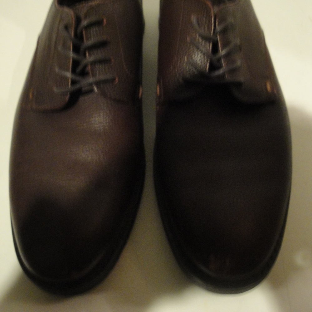 EXPRESS BURGUNDY LEATHER OXFORD, MENS SHOE SIZE 8.5 M